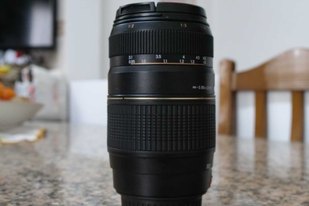 Tamron 70-300mm f/4-5.6 Di LD Macro 1:2 (A17E) p/ Canon EF