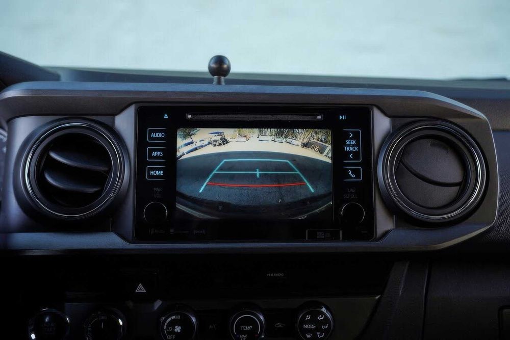 Toyota Tacoma      2019