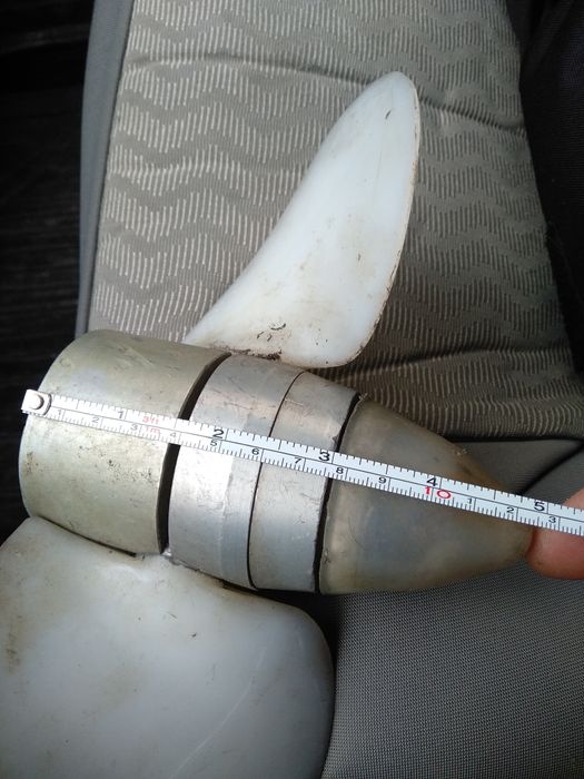 Винт        гребной.