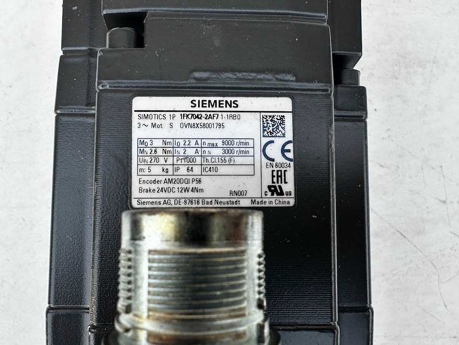 Siemens SIMOTICS S-1FK7 synchronous motor 1fk7042-2af71-1rb0