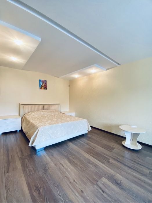 Вже вільна простора квартира в новому будинку