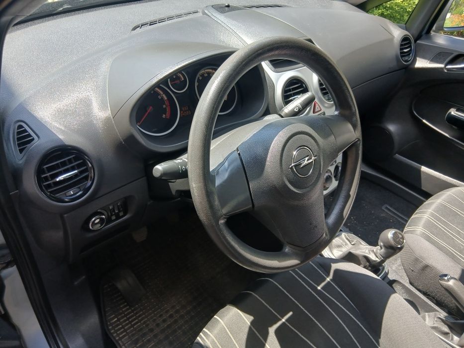Sprzedam Corsa D 2010 1,4 B