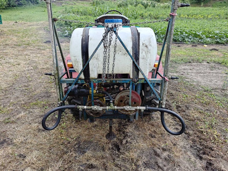 Оприскувач навісний до трактора