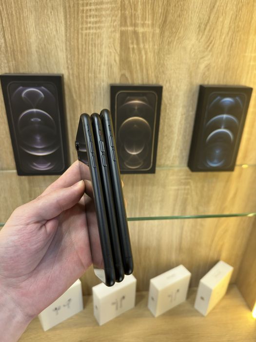 Оптовий продаж iPhone XR | Оригінал Apple | Б/У | Різні кольори