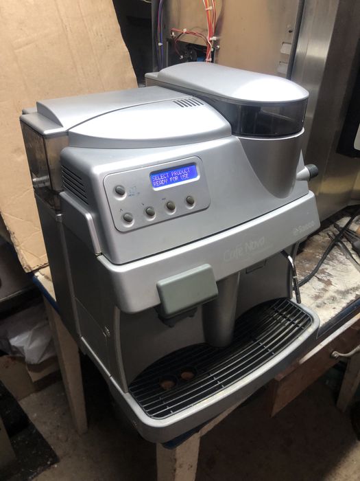 Кофеварка  Saeko Nova