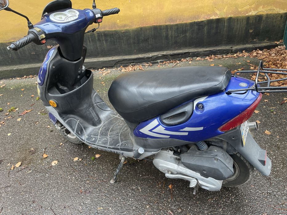 Скутер, мопед keeway hurricane 50