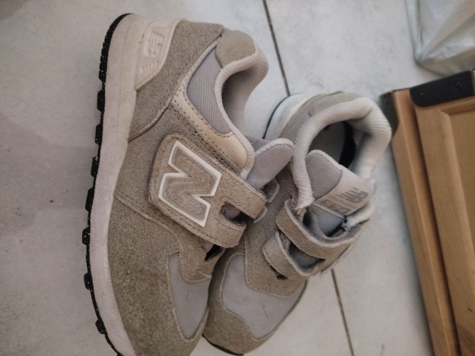 Buty chłopięce sportowe new balance 28.5