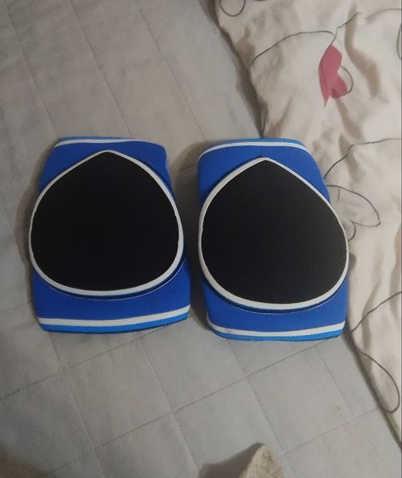 Наколінники для гандболу !