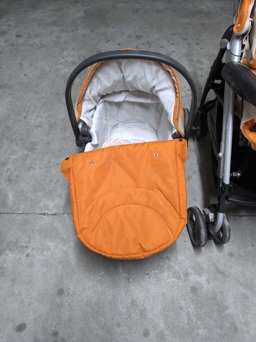 Carrinho para bebé com isofix
