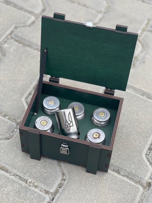 Чарки з гільз БМП-2. Сувенірні чарки у коробці. Боєкомплект чарок.