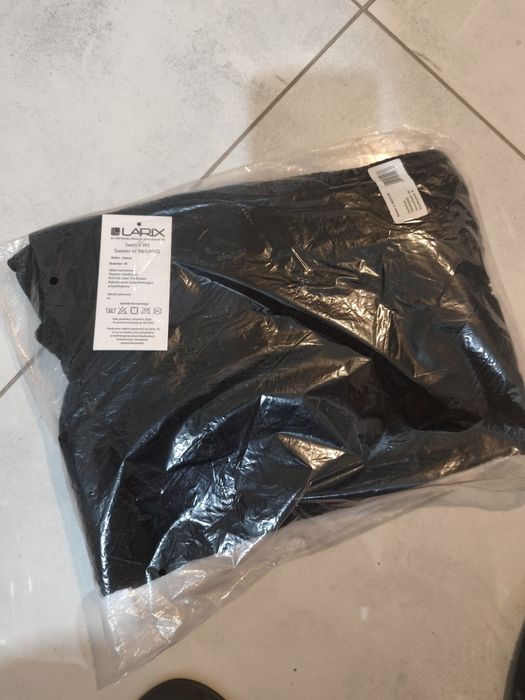 Sweter WS czarny rozmiar M