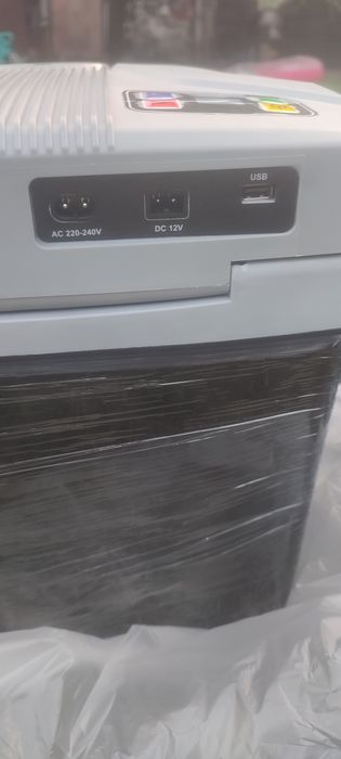 Термосумка авто холодильник холодильник в машину 26л сумка холодильник від 12 і від 220в