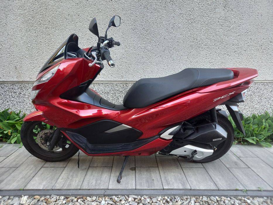 Honda PCX skuter o poj. 125