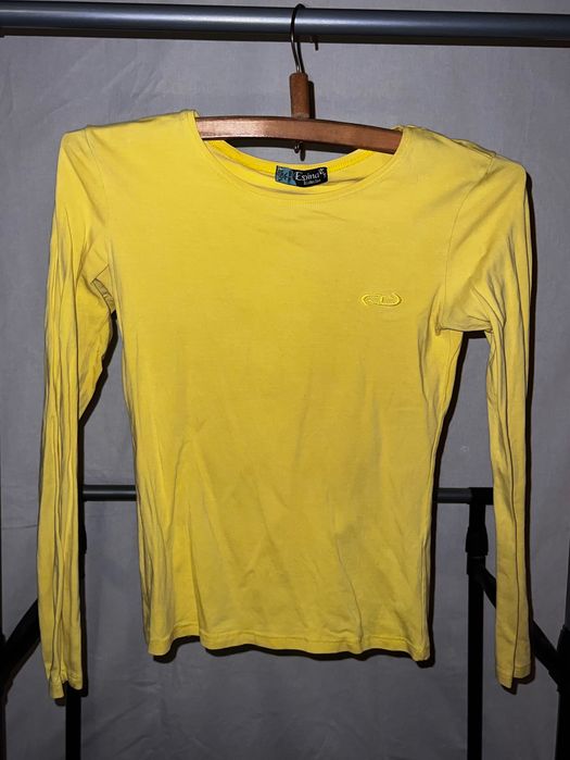 Приталена жовта кофта. Підійде на S/M