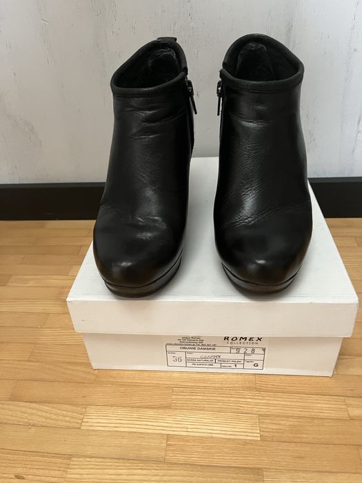 Skórzane  botki na koturnie 37