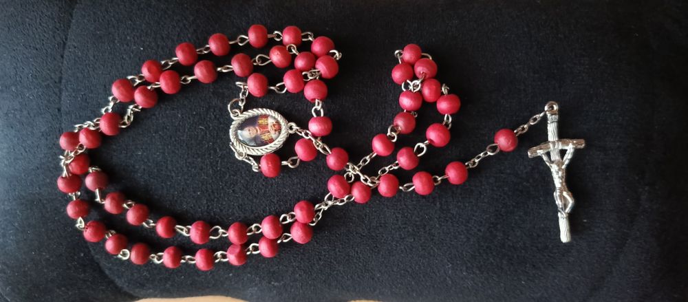 Piękny różaniec Leon XIV papież drewno różane zapachowy Boho vintage r