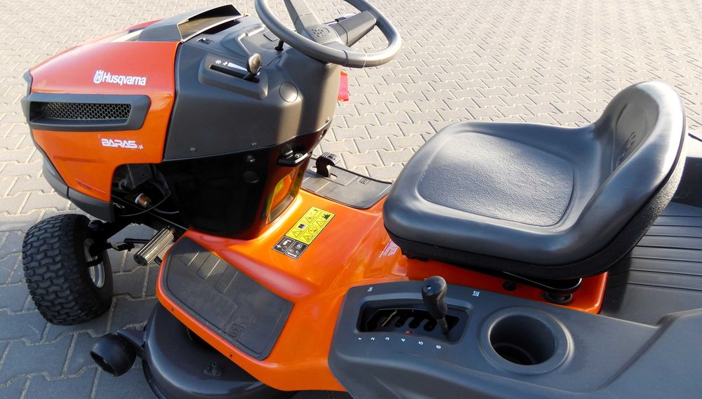 Traktorek kosiarka Husqvarna TC139T B&S 2 Cylindry (230405.6) - Baras