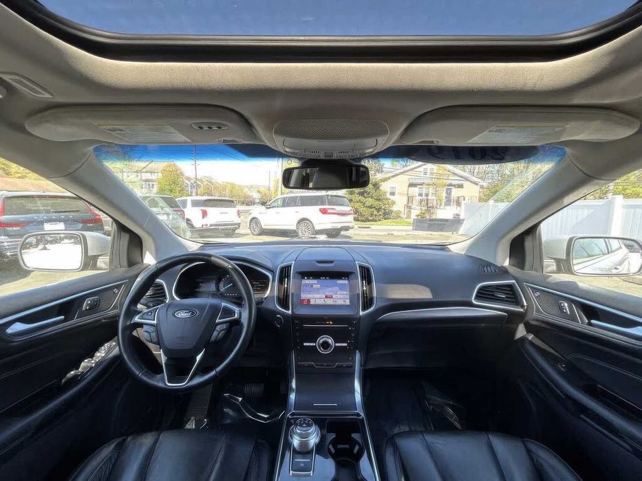 Ford Edge Titanium      2019