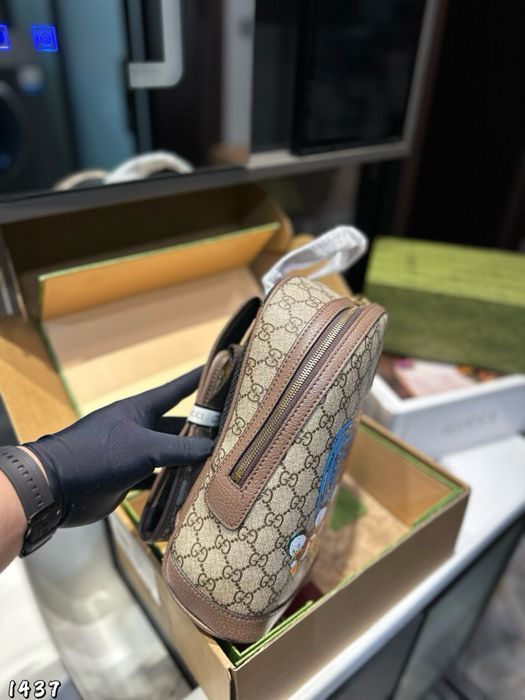 Рюкзак gcc louis vuitton disney бежевый унисекс женский