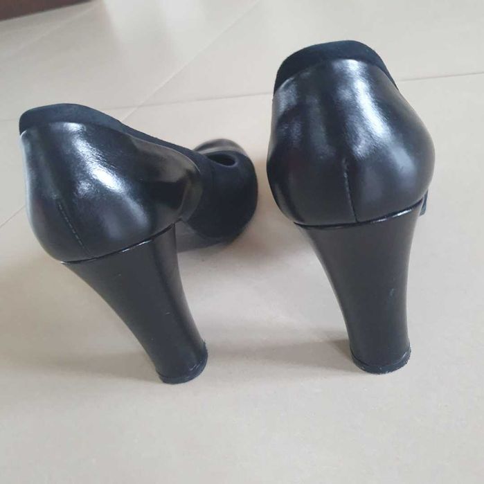 Buty damskie na obcasie