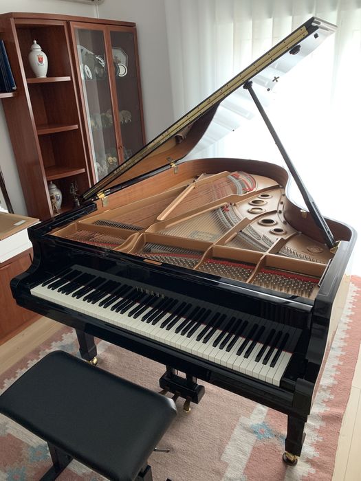 Piano de cauda Yamaha C5