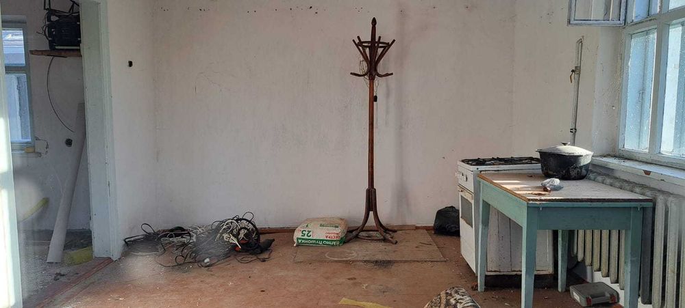 Будинок 25 км від Луцька