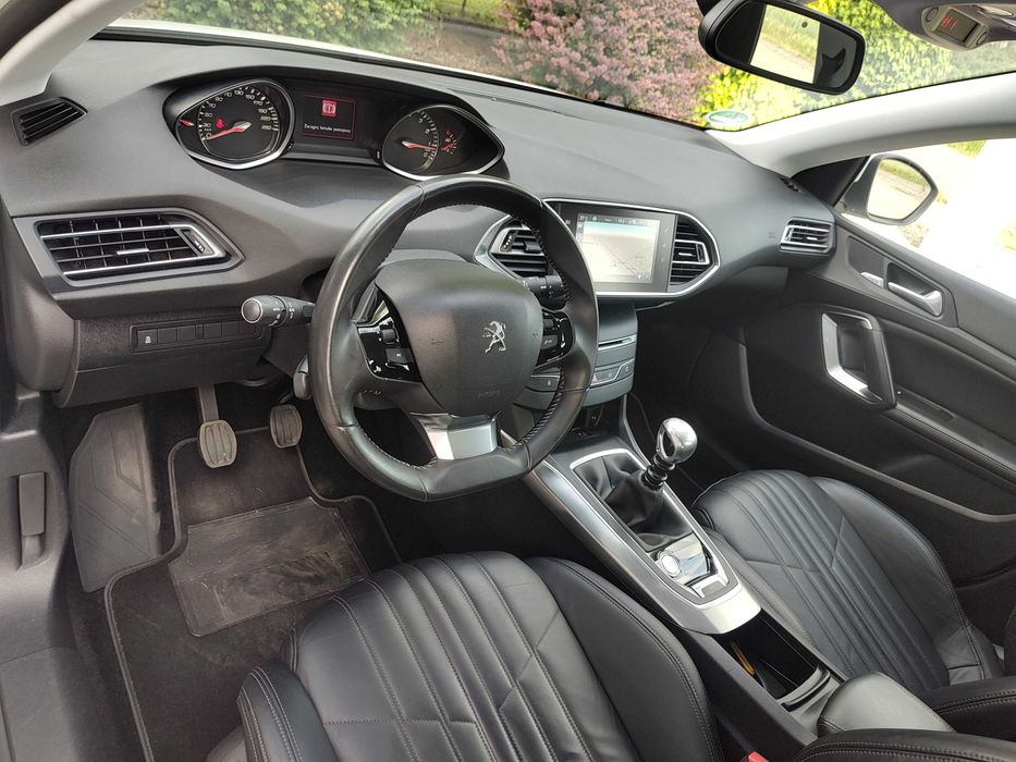 PEUGEOT  308  1.6 Benzyna