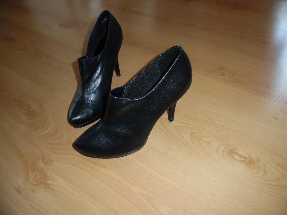 Sprzedam Buty rozm. 39