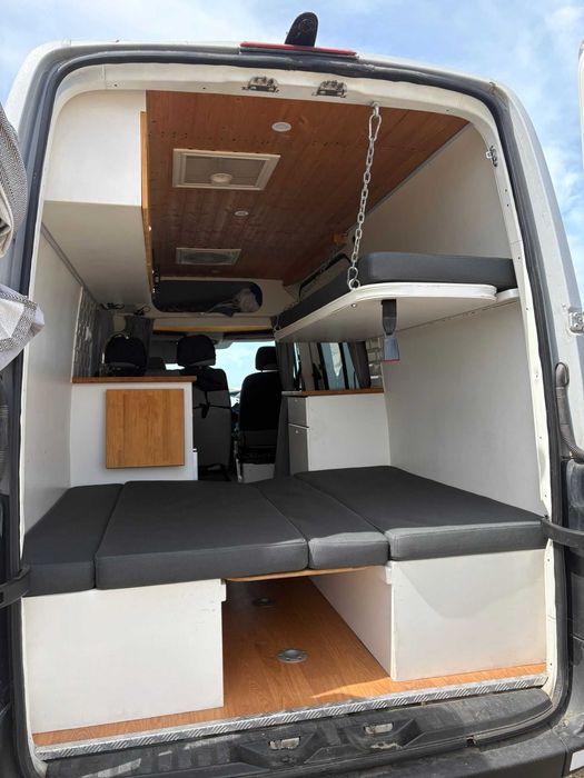 VENDA AUTOVAN VW CRAFTER 2009 - 3 dormidas / 4 lugares