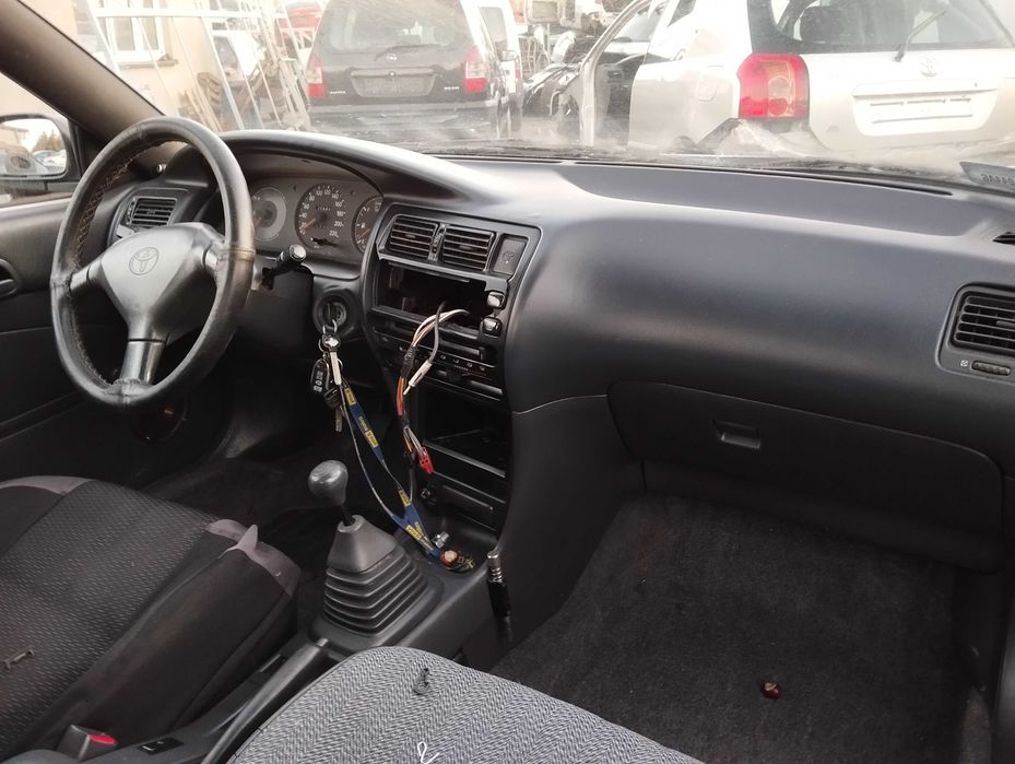 Toyota Corolla E10 1.4i 3D 1996r.Element wnętrza !! Czytaj opis !!