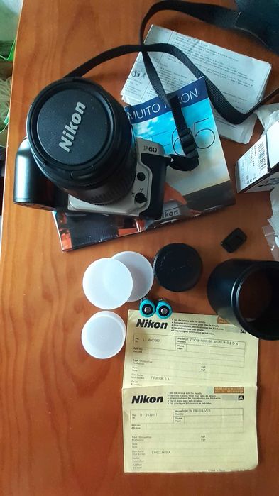 Máquina fotográfica NIKON de rolo + Objetiva SIGMA