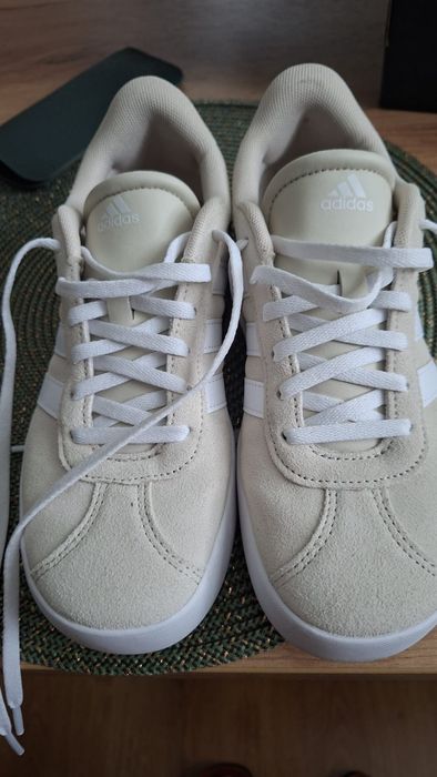 Adidas VL Court 3.0 K – Beżowe Zamszowe Sneakersy (Rozmiar 37 1/3)