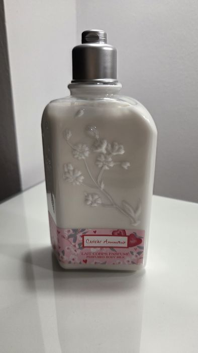 mleczko do ciała Fleurs de cerisier L'Occitane