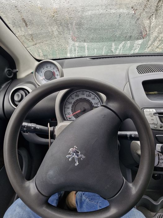 Peugeot 107 motor Toyota