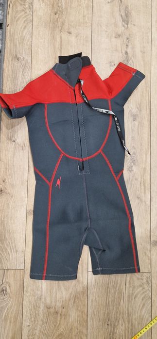 Pianka do pływania, surfingowa r. 122-128