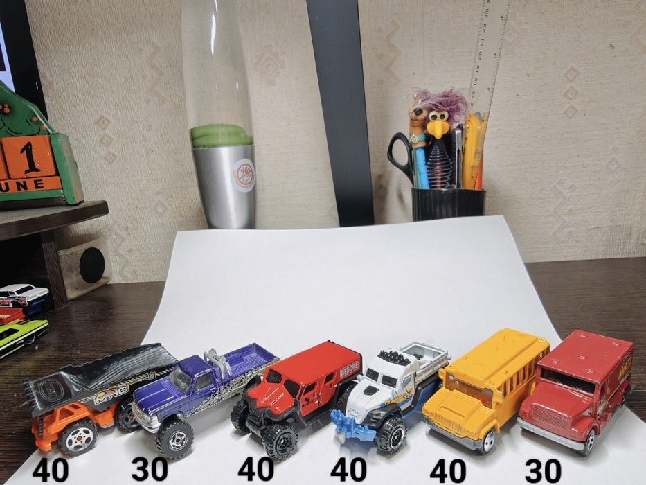 Машинки модели hot wheels matchbox