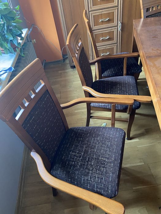 stół jadalny + 8 krzeseł