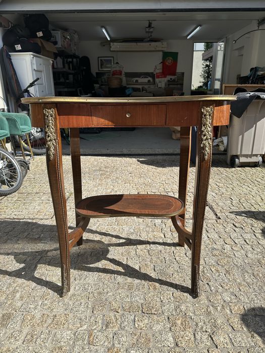 Mesa apoio do sec XIX