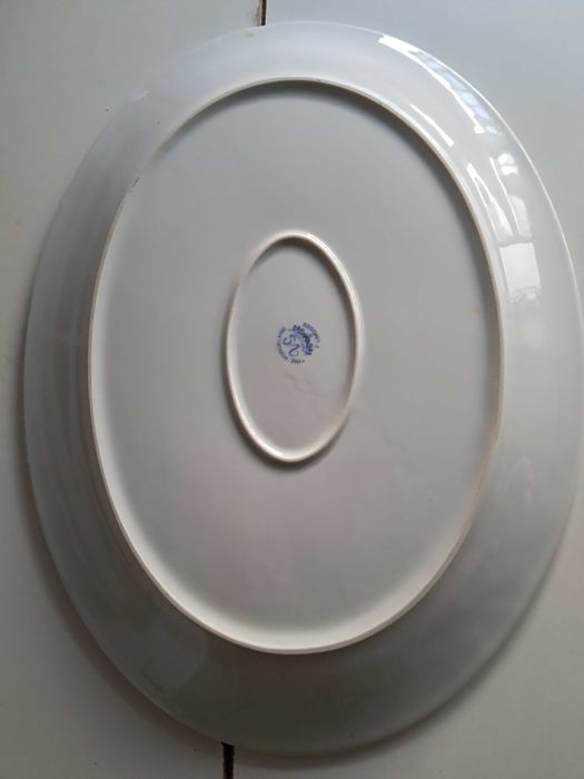 Terrina com tampa da Limoges e travessa