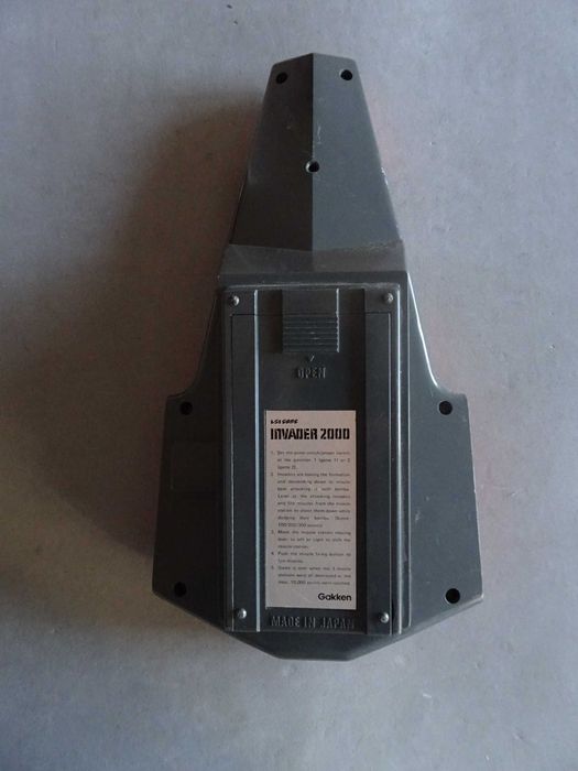 Antiga consola Gakken LSI Game Invader 2000