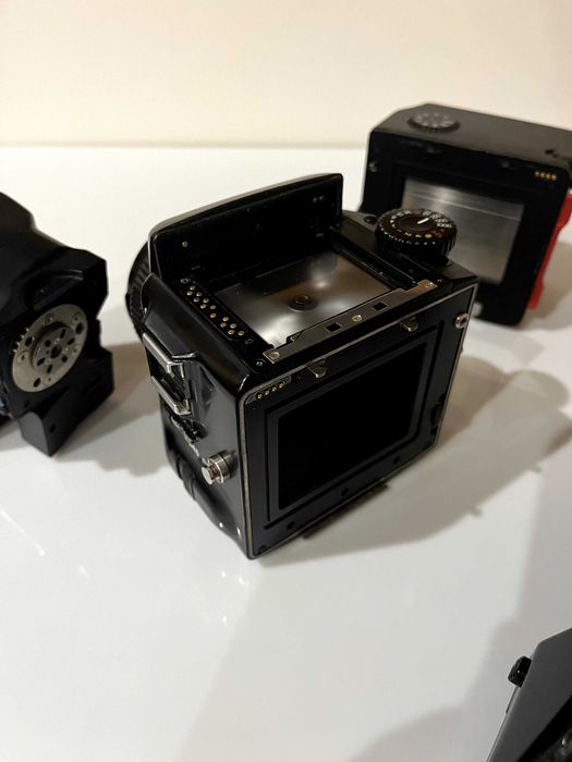 Mamiya 645 Pro Tl + 80mm f2.8 + Grip