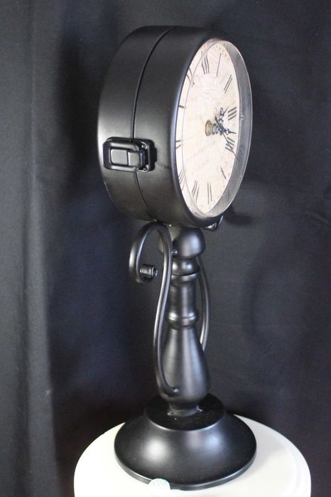 Relógio de mesa decorativo Duplo com movimento quartz, estilo antigo.