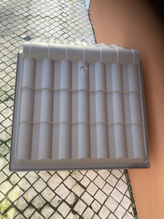 Casota para cão de meio porte como nova