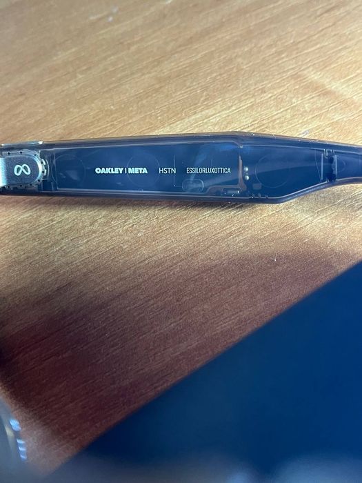 Oakley Meta HSTN
