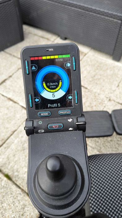 Wózek elektryczny QUICKIE Q500 M  SEDEO PRO – jak nowy!