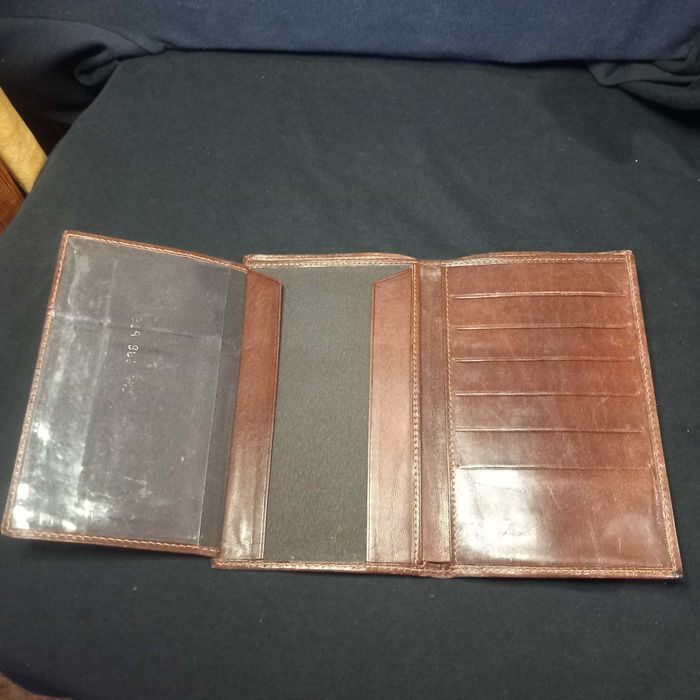 Carteira homem documentos