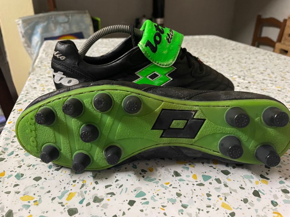 Botas futebol em pele lotto stadio