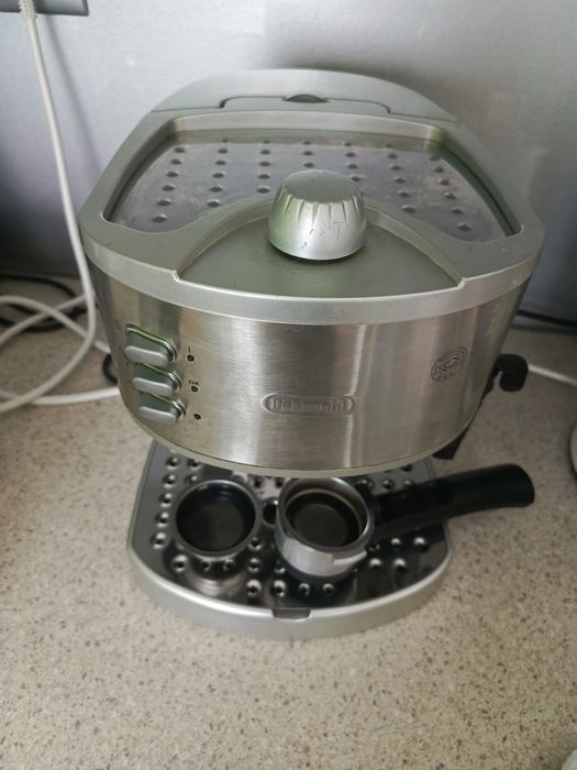 Ekspres do kawy kolbowy DeLonghi