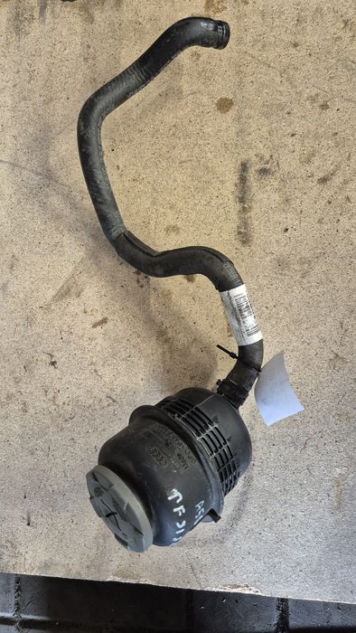 Zbiorniczek płynu do wspomagania 8K0422887AH Audi A5 8T 2.0 tfsi