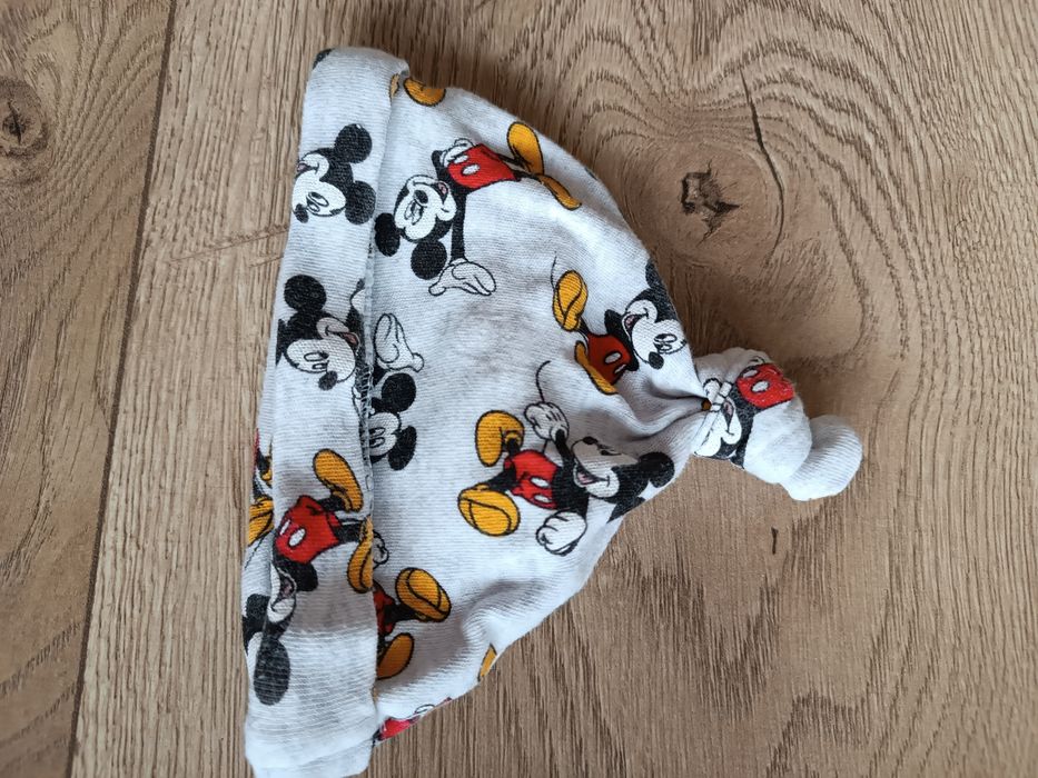 Czapeczka niemowlęca